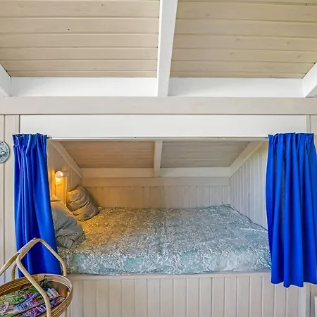 Glennie - 500m From The Sea By Interhome *